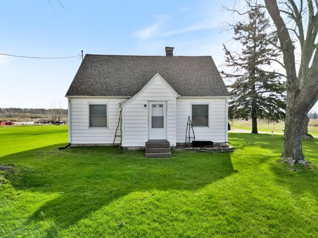 5290 N State Road 15 Road, Warsaw, IN 46582