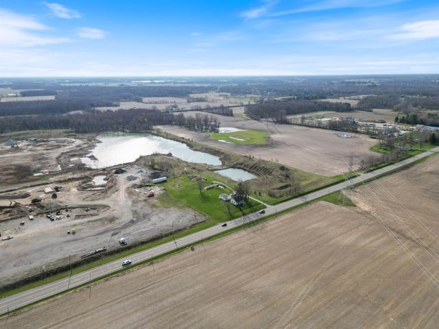 5290 N State Road 15 Road, Warsaw, IN 46582