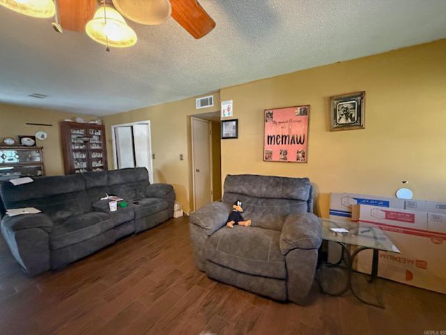 120 Riverside Park Rd, Searcy, AR 72143