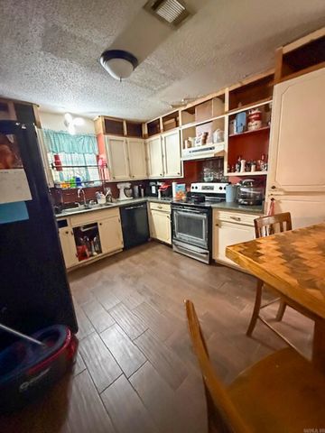 120 Riverside Park Rd, Searcy, AR 72143