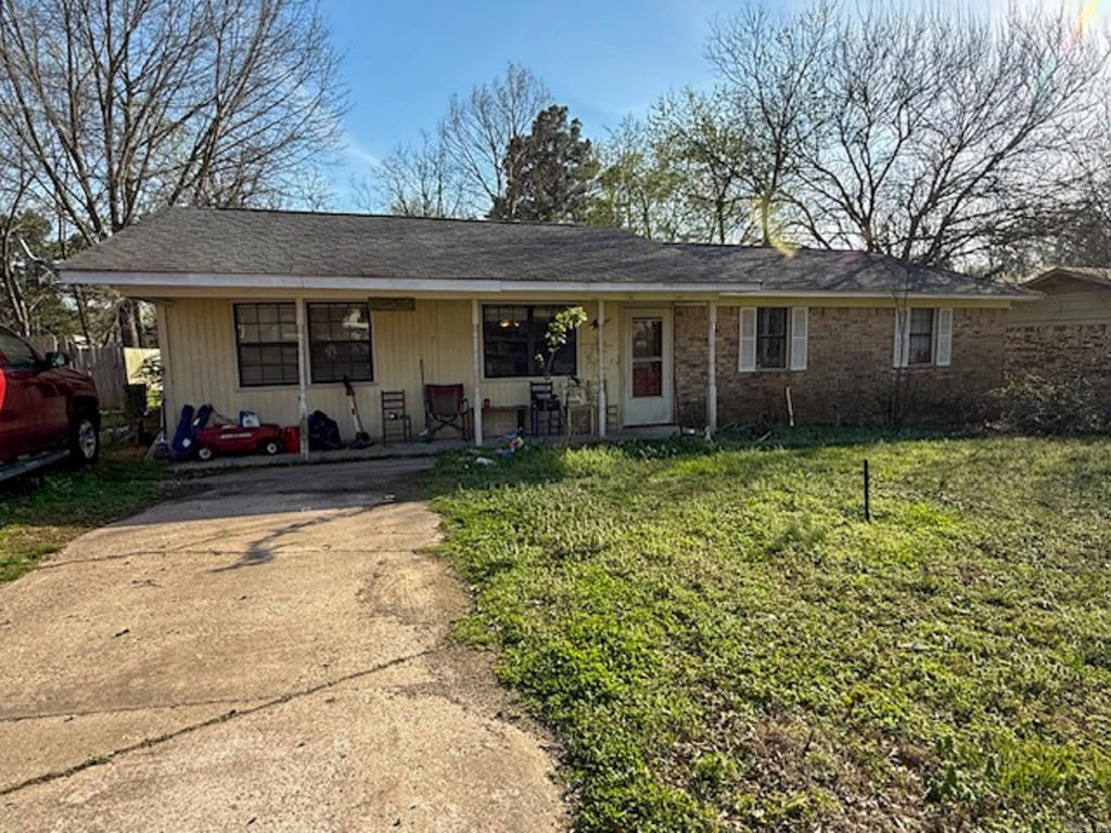 120 Riverside Park Rd, Searcy, AR 72143