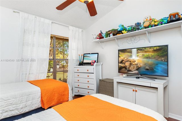 7101 NW 44th Ln, Coconut Creek, FL 33073