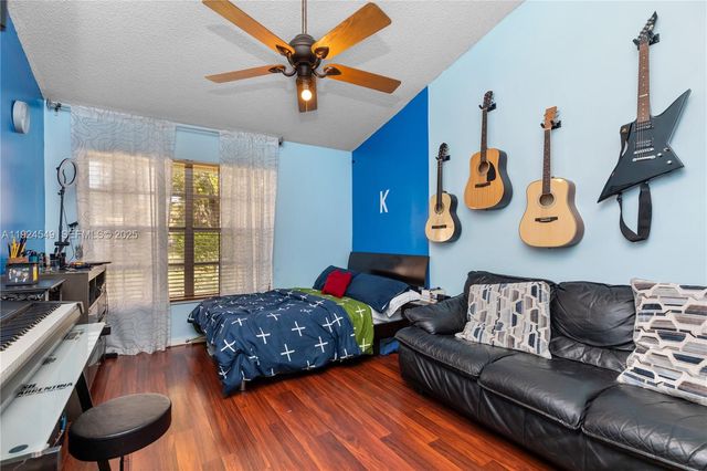 7101 NW 44th Ln, Coconut Creek, FL 33073