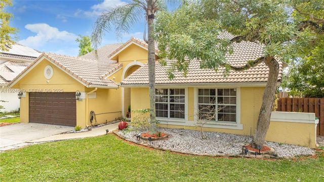 7101 NW 44th Ln, Coconut Creek, FL 33073