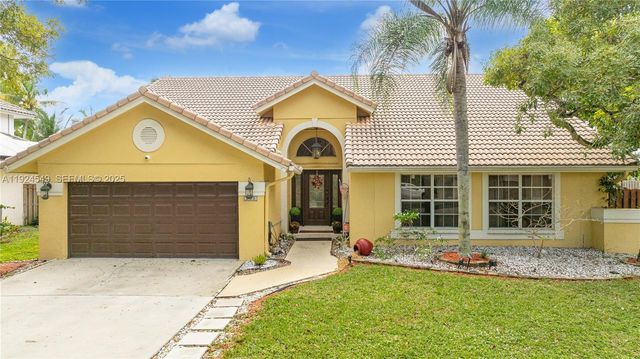 7101 NW 44th Ln, Coconut Creek, FL 33073