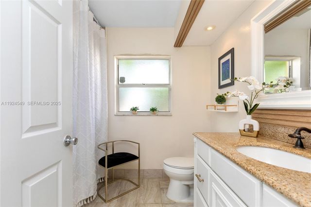 7101 NW 44th Ln, Coconut Creek, FL 33073