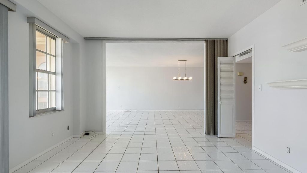 Image 27 of property listing at 3475 S Ocean Boulevard 5140, Palm Beach, FL 33480