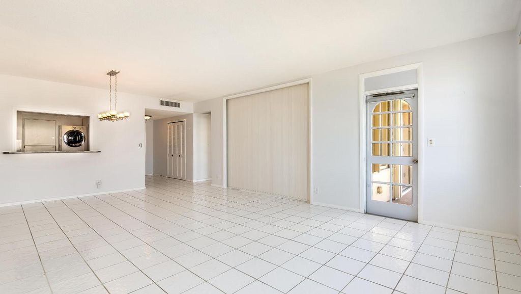 Image 48 of property listing at 3475 S Ocean Boulevard 5140, Palm Beach, FL 33480