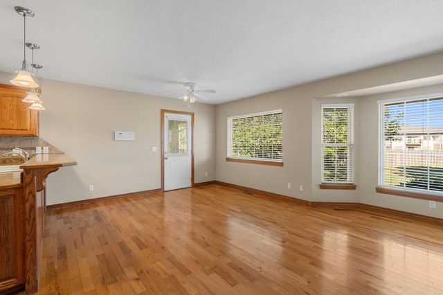 709 N Zion Way, Nixa, MO 65714