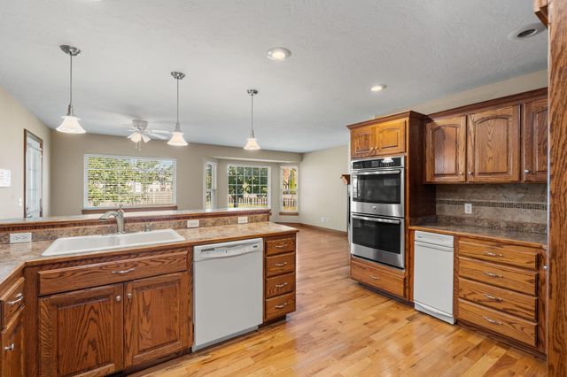 709 N Zion Way, Nixa, MO 65714