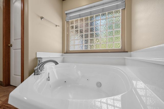 709 N Zion Way, Nixa, MO 65714