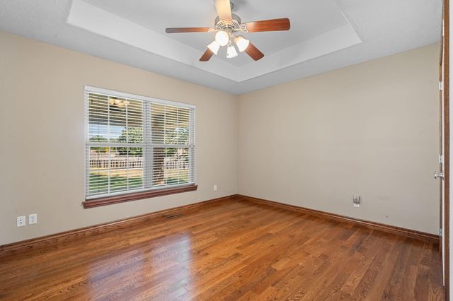 709 N Zion Way, Nixa, MO 65714