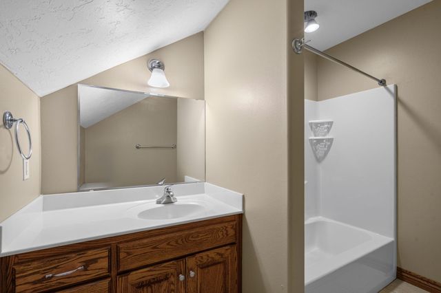 709 N Zion Way, Nixa, MO 65714