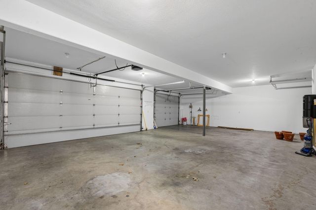 709 N Zion Way, Nixa, MO 65714