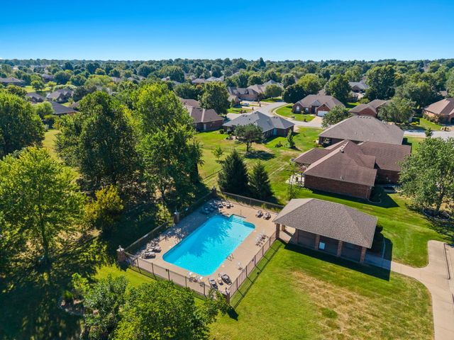 709 N Zion Way, Nixa, MO 65714