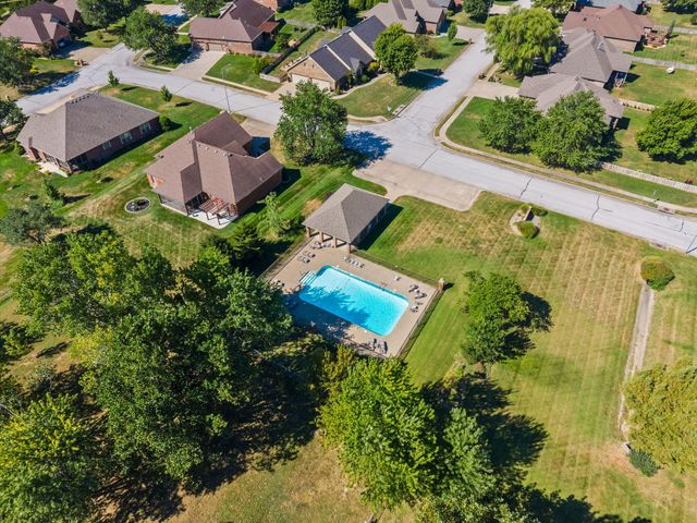 709 N Zion Way, Nixa, MO 65714