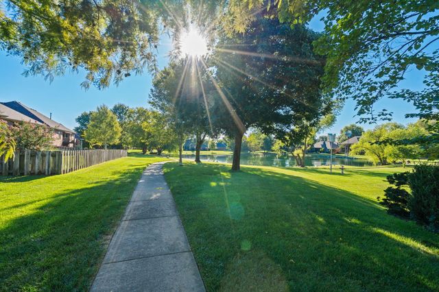 709 N Zion Way, Nixa, MO 65714
