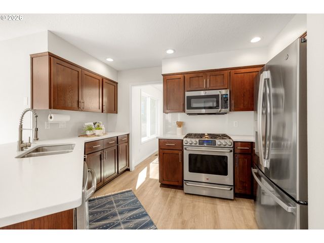 4811 Sw ORCHARD Ln, Portland, OR 97219