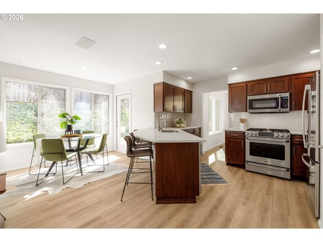 4811 Sw ORCHARD Ln, Portland, OR 97219