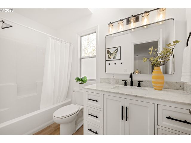 4811 Sw ORCHARD Ln, Portland, OR 97219