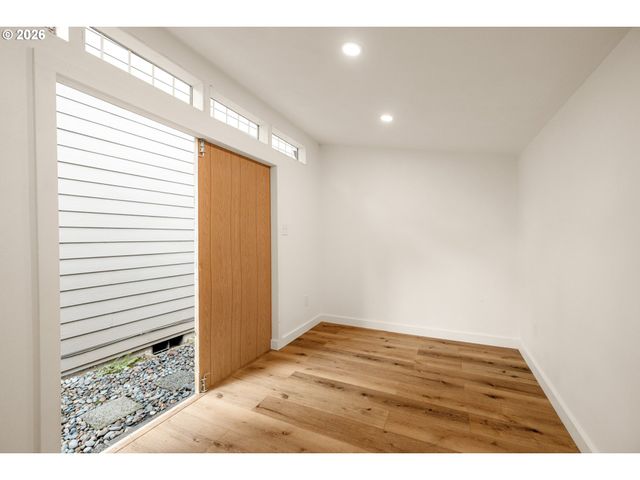 4811 Sw ORCHARD Ln, Portland, OR 97219