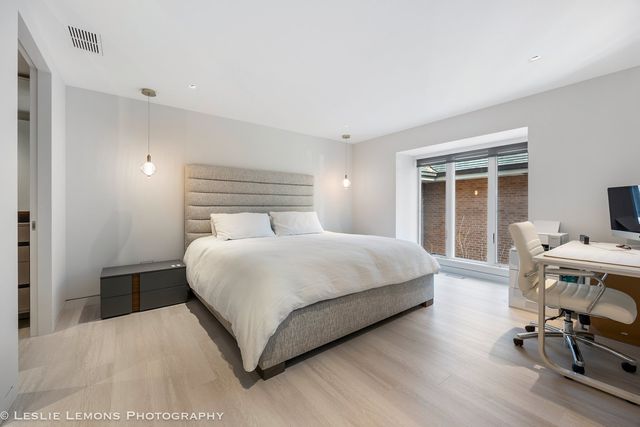 2 Oak Brook Club Drive C303, Oak Brook, IL 60523