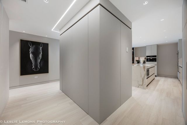 2 Oak Brook Club Drive C303, Oak Brook, IL 60523