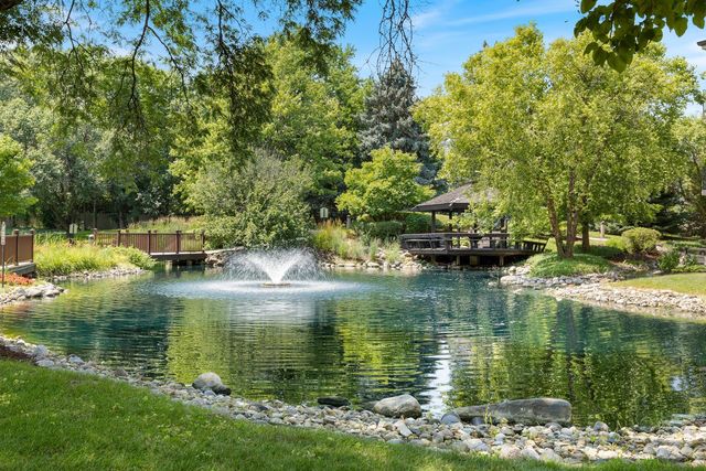 2 Oak Brook Club Drive C303, Oak Brook, IL 60523