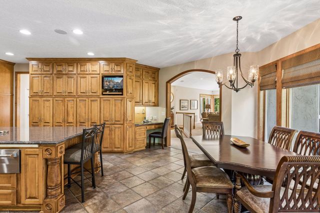 23 Scotch Pine Circle, Saint Paul, MN 55127