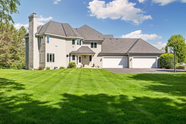 23 Scotch Pine Circle, Saint Paul, MN 55127