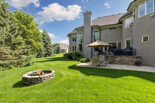 23 Scotch Pine Circle, Saint Paul, MN 55127