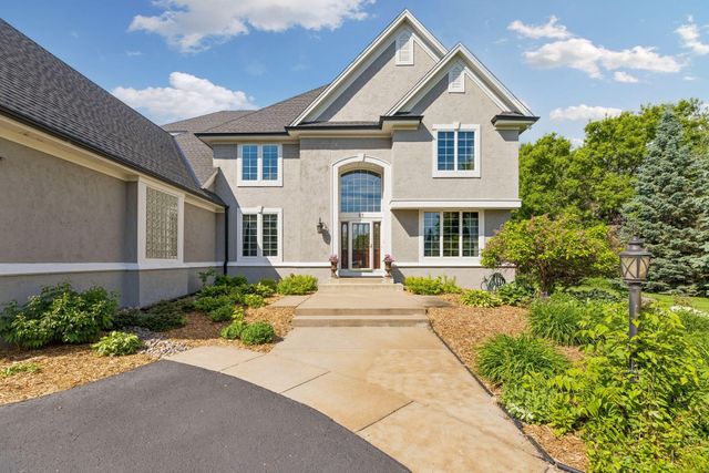 23 Scotch Pine Circle, Saint Paul, MN 55127