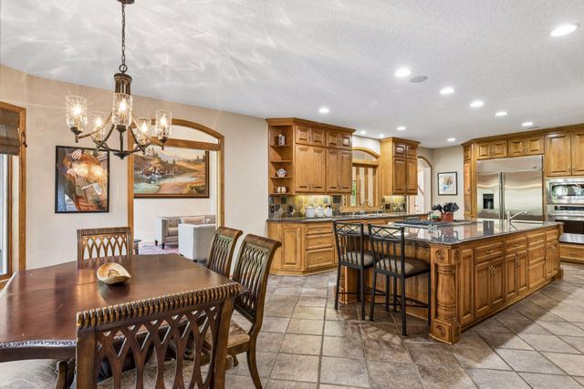 23 Scotch Pine Circle, Saint Paul, MN 55127