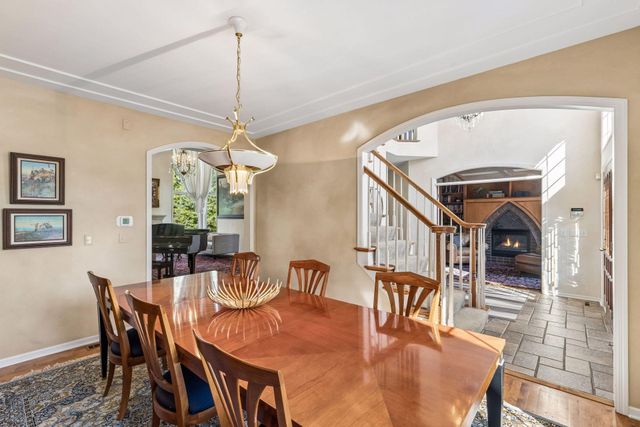 23 Scotch Pine Circle, Saint Paul, MN 55127