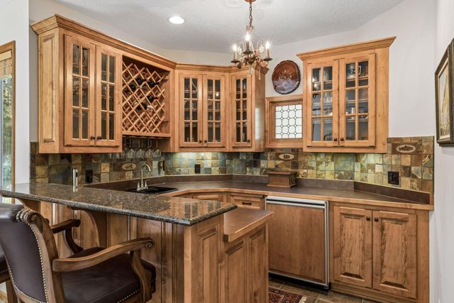 23 Scotch Pine Circle, Saint Paul, MN 55127