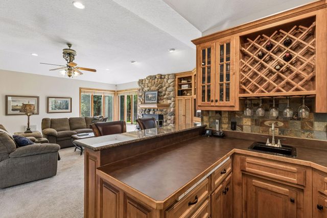 23 Scotch Pine Circle, Saint Paul, MN 55127