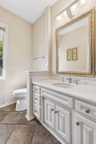 23 Scotch Pine Circle, Saint Paul, MN 55127