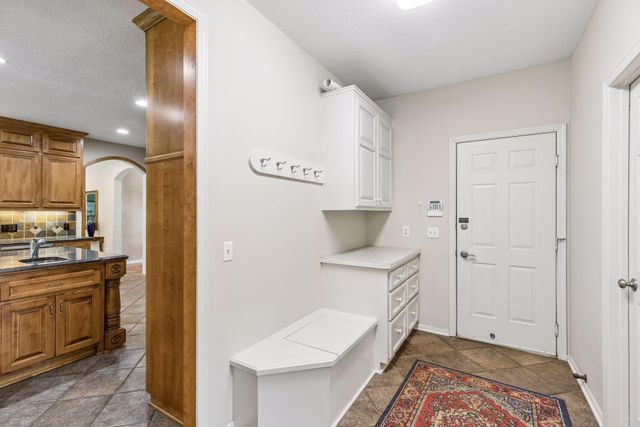 23 Scotch Pine Circle, Saint Paul, MN 55127
