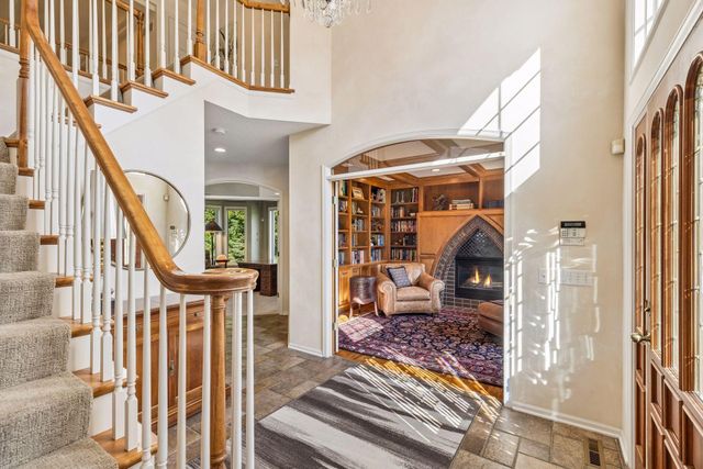 23 Scotch Pine Circle, Saint Paul, MN 55127