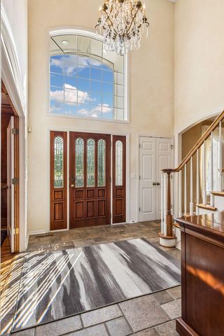 23 Scotch Pine Circle, Saint Paul, MN 55127