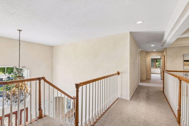 23 Scotch Pine Circle, Saint Paul, MN 55127