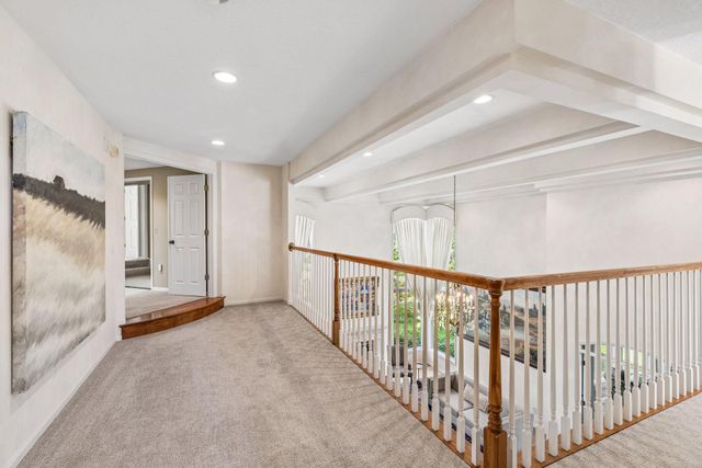 23 Scotch Pine Circle, Saint Paul, MN 55127