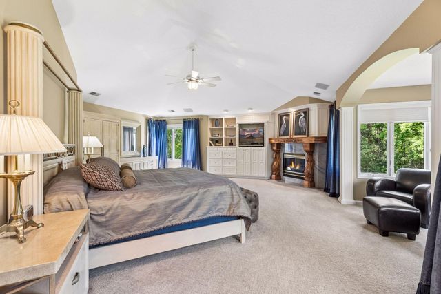 23 Scotch Pine Circle, Saint Paul, MN 55127
