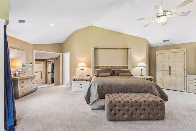 23 Scotch Pine Circle, Saint Paul, MN 55127