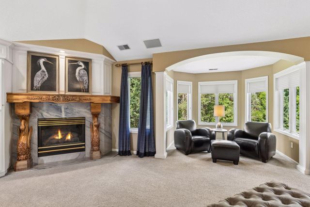 23 Scotch Pine Circle, Saint Paul, MN 55127