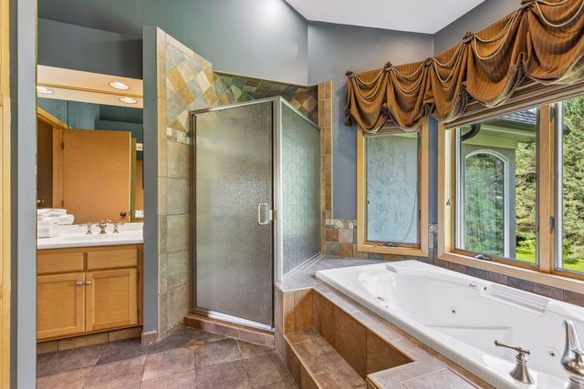 23 Scotch Pine Circle, Saint Paul, MN 55127