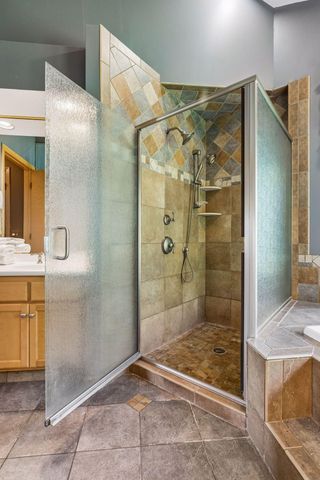 23 Scotch Pine Circle, Saint Paul, MN 55127