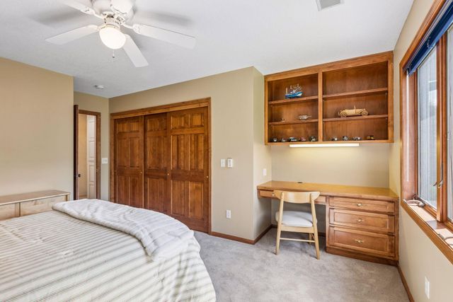 23 Scotch Pine Circle, Saint Paul, MN 55127