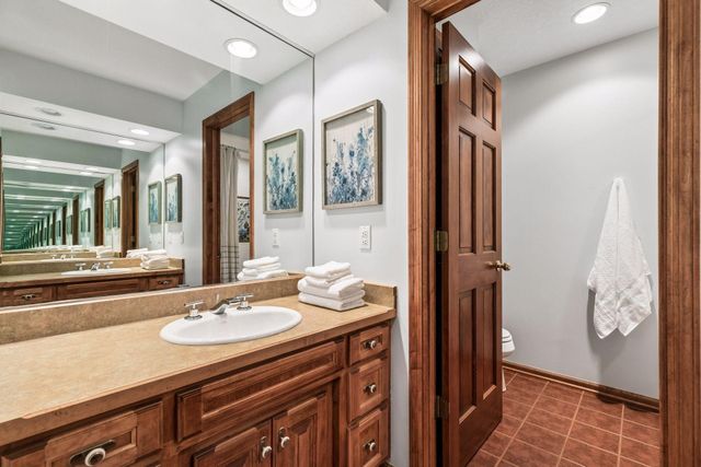 23 Scotch Pine Circle, Saint Paul, MN 55127
