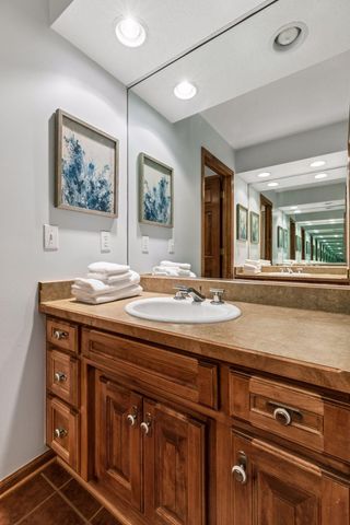 23 Scotch Pine Circle, Saint Paul, MN 55127